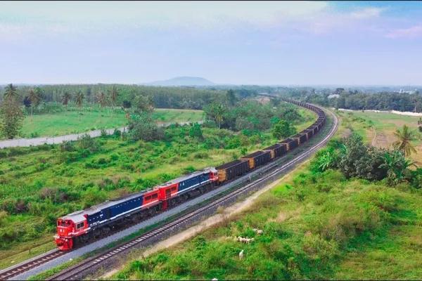 Genjot Angkutan Batu Bara, KAI Borong 54 Lokomotif dari AS