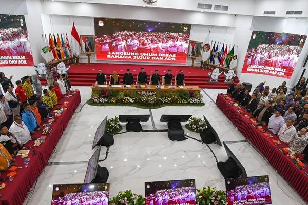 KPU Umumkan Hasil Rekapitulasi Pemilu 2024, Prabowo-Gibran Terbanyak