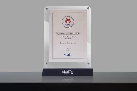 PT PLN (Persero) kembali meraih penghargaan internasional dalam kategori Best Green Loan Utility pada ajang The Asset Triple A Sustainable Finance Award 2024. (Dok. PLN)