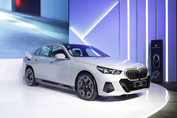 BMW Group  Indonesia luncurkan sedan listrik terbaru