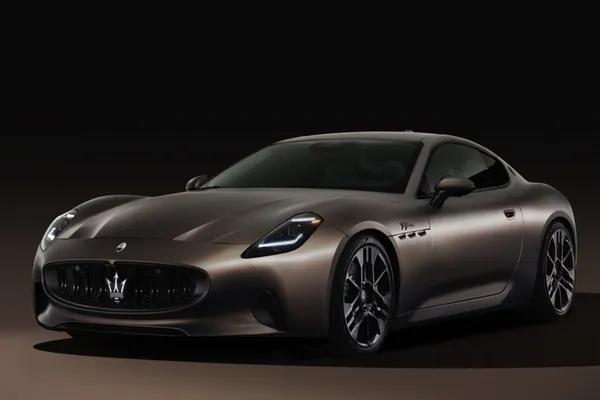 Maserati Hanya Jual Mobil Listrik Mulai 2028