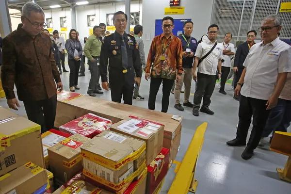 DHL Masih Diskusikan Denda Sepatu Puluhan Juta Rupiah dari Bea Cukai